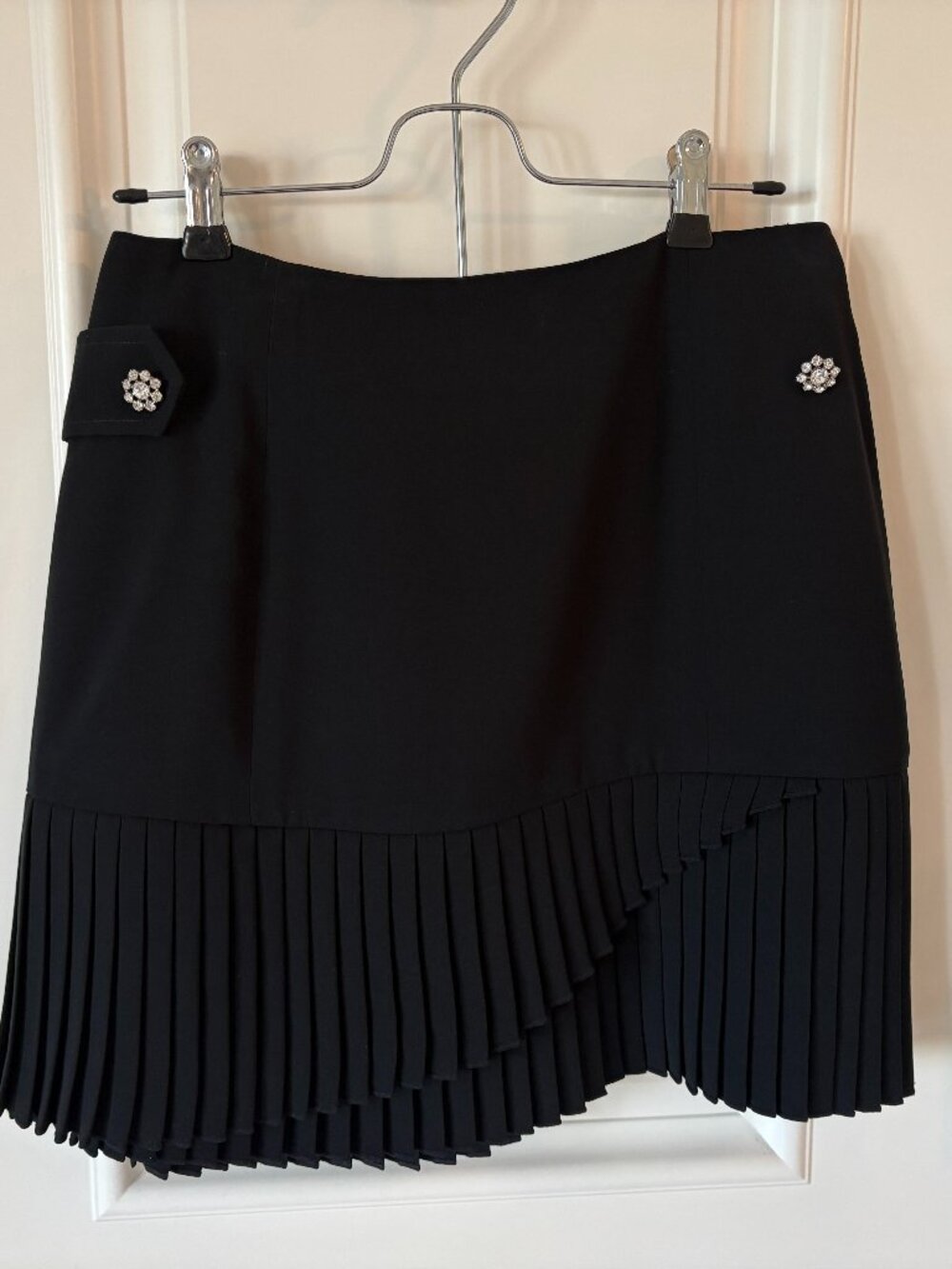 Classy "going out" International Concepts black mini skirt